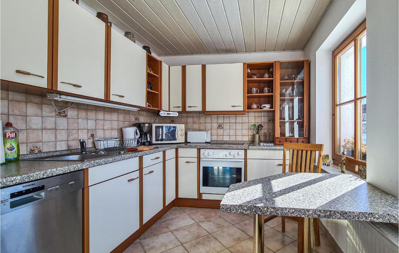 2 Bedroom Awesome Home In Kranichfeld Exterior foto